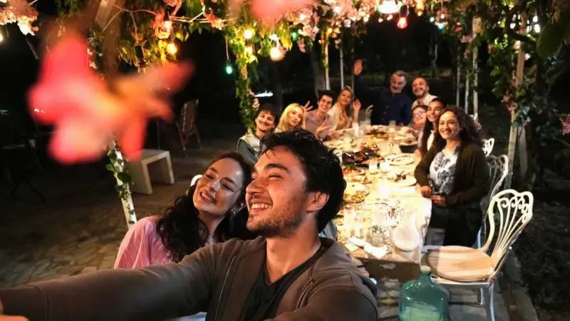 ATV’nin yeni dizisi Aile Saadeti ne zaman başlıyor? Aile Saadeti dizisinin oyuncuları kimler, konusu nedir? İşte 1. bölüm tarihi...
