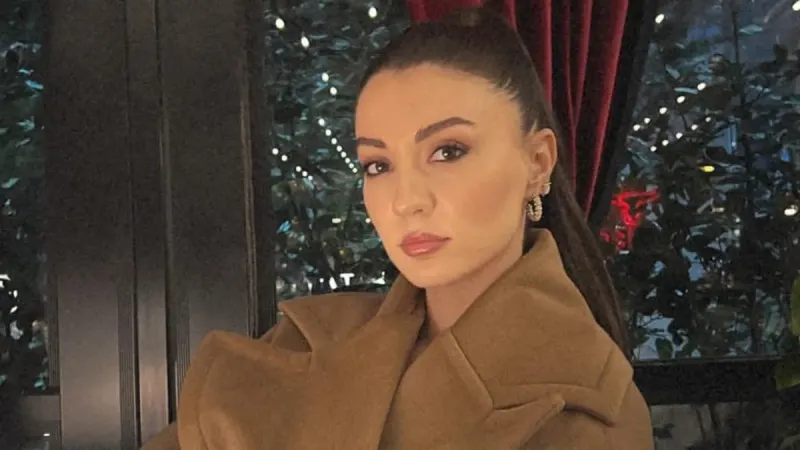 Burcu Özberk Yasta: Aile Çınarı Kaybı Ünlü Oyuncuyu Yasa Boğdu!