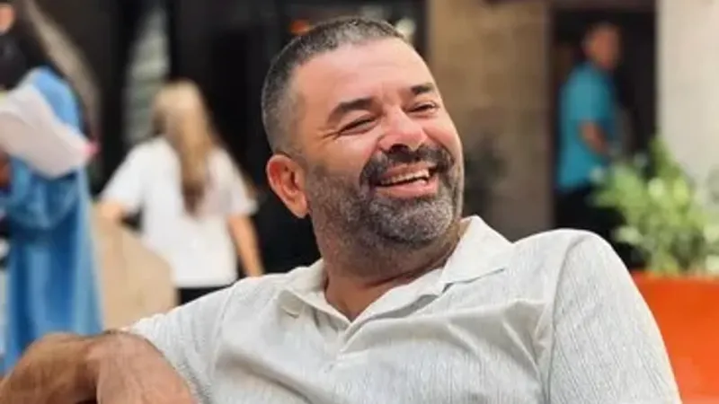 Bülent Şakrak Yeni Aşkıyla Gündemde! Ceyda Düvenci Unutuldu Mu?