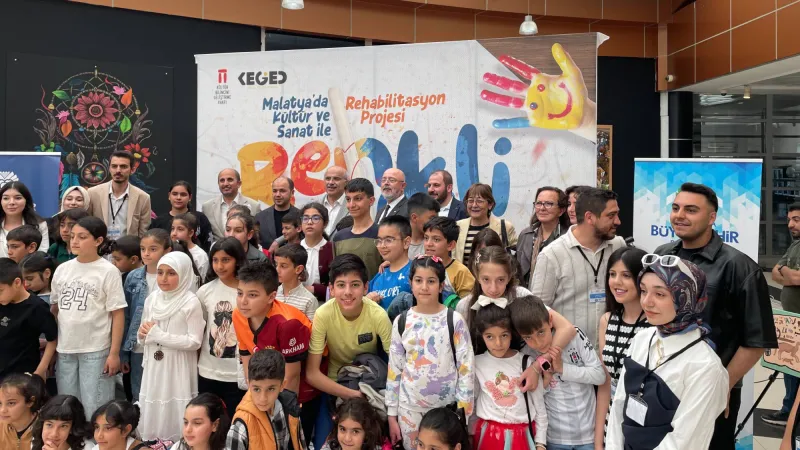 Depremzede çocuk ve gençler sanatla iyileşiyor