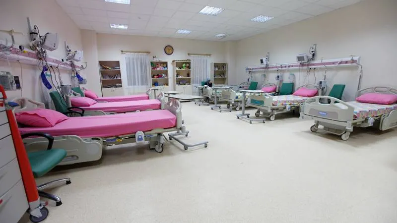 Pediatri Alarmı: Hastanelerde Asistan Kalmadı, Çocuk Klinikleri Kapanıyor!