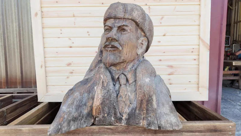 Sen, Ben, Lenin Filmi Akçakoca’da ilhamıyla buluştu: Filmin galasında Lenin Heykeli sergileniyor
