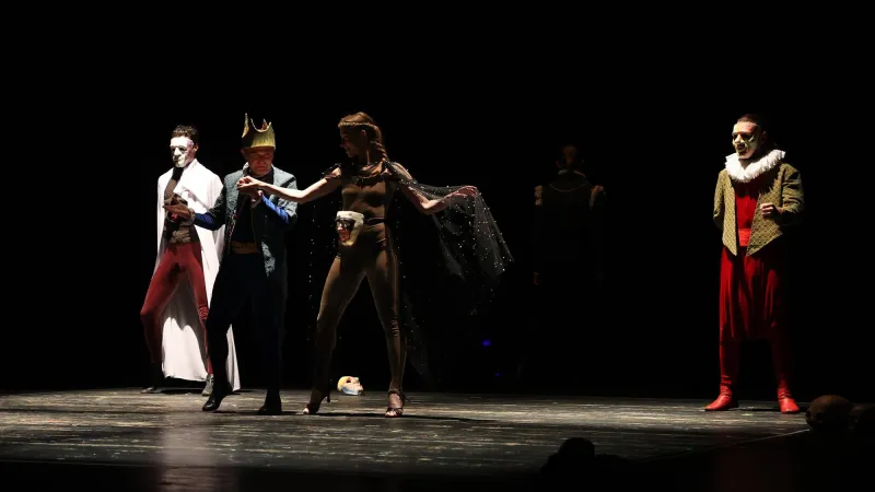 Uluslararası Türkçe Tiyatro Yapan Ülkeler Festivali "Hamlet" oyunuyla sona erdi